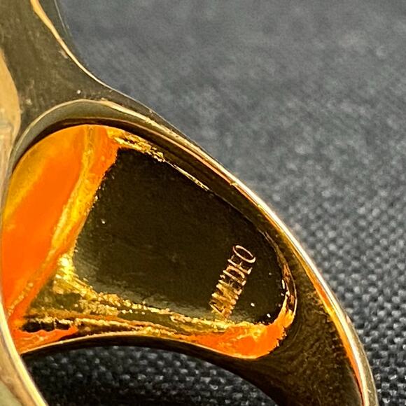 AMEDEO HAND CARVED SHELL CAMEO CHUNKY WIDE BAND GOLD TONE RING Sz 10 - Picture 3 of 8